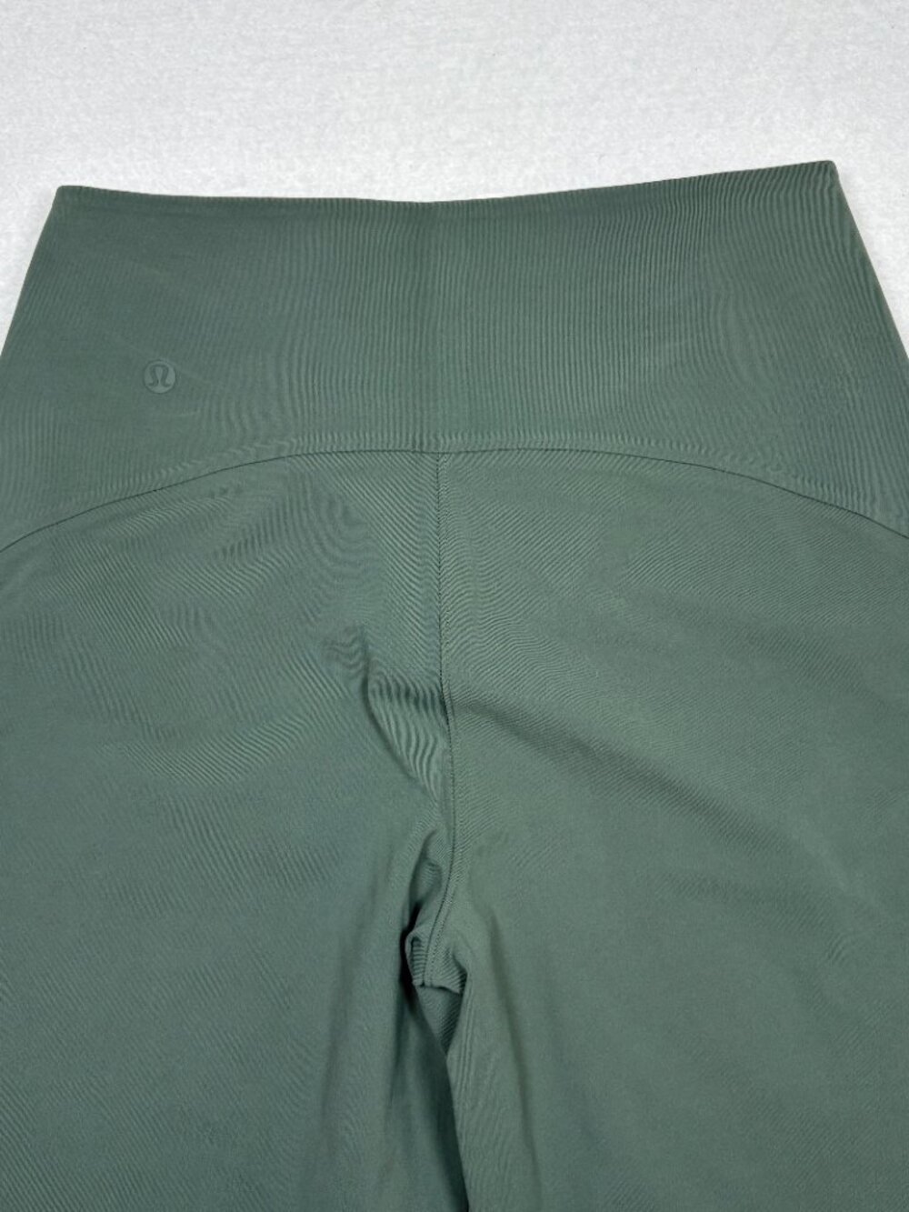 Lululemon Smooth Fit High Rise Olive Workleisure Gorpcore Lite Athletic Chic 6 - Picture 9 of 10